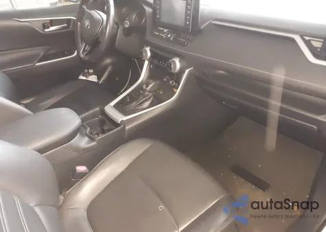 2019 Toyota Rav4 Xle Premium z USA, uszkodzony, nr VIN 2T3C1RFV9KC007255